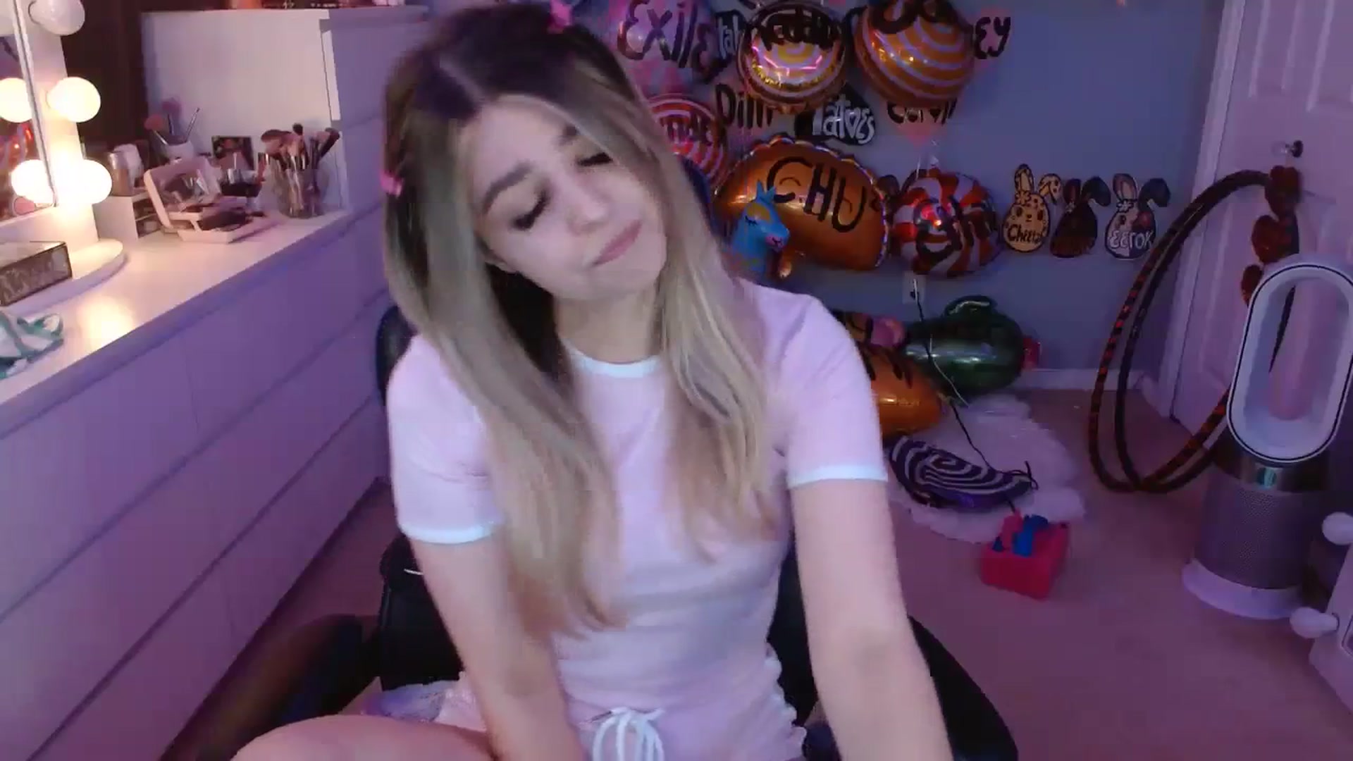 Gallery image thumbnail from Serafina's myfreecams stream on, 08/27/2023, 02:02 image 5 of 20