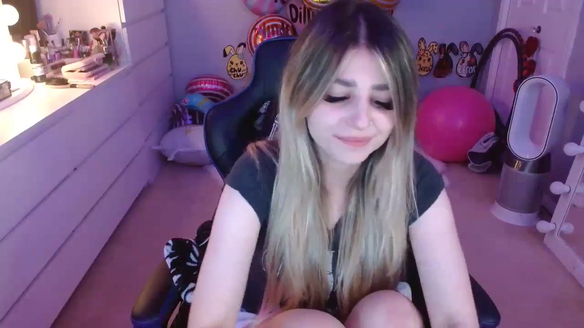 Gallery image thumbnail from Serafina's myfreecams stream on, 09/04/2023, 03:06 image 14 of 20