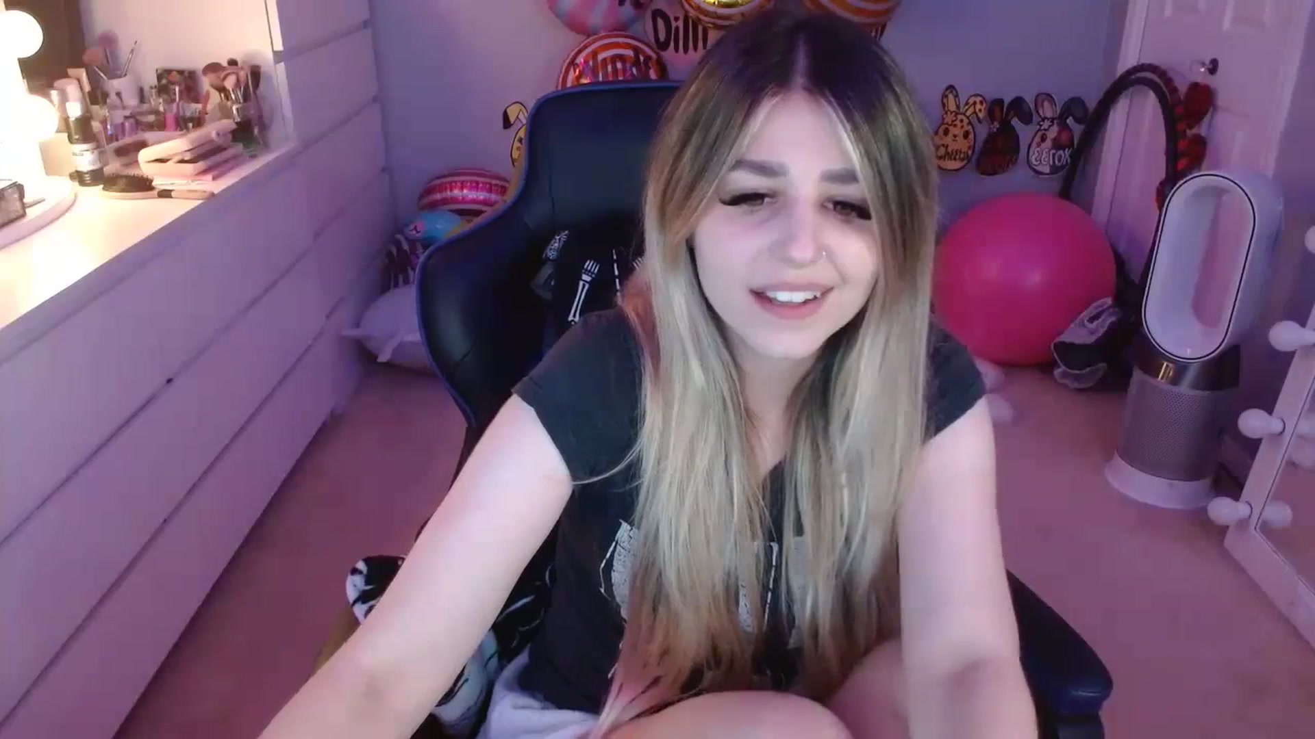 Gallery image thumbnail from Serafina's myfreecams stream on, 09/04/2023, 03:06 image 8 of 20