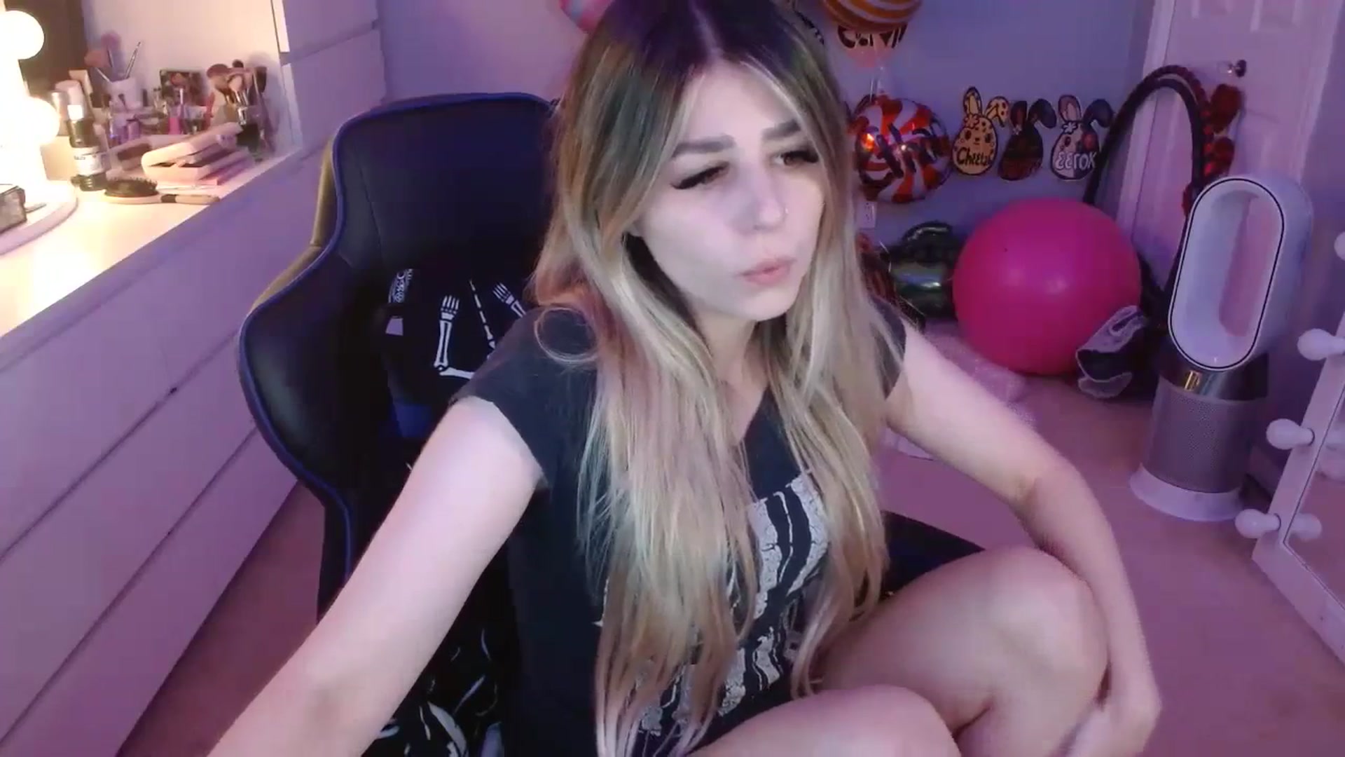 Gallery image thumbnail from Serafina's myfreecams stream on, 09/04/2023, 03:06 image 6 of 20
