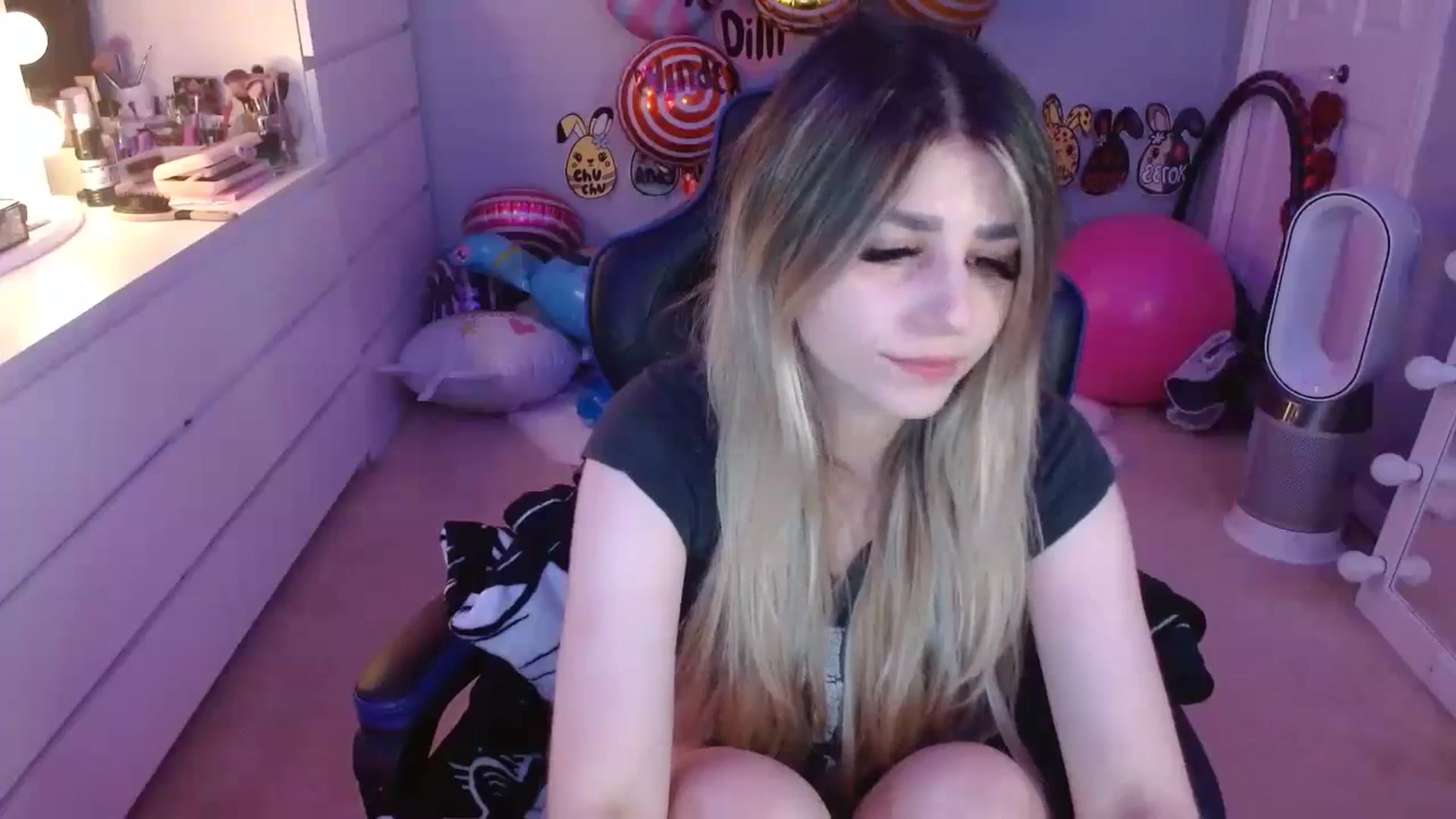 Gallery image thumbnail from Serafina's myfreecams stream on, 09/04/2023, 03:06 image 3 of 20