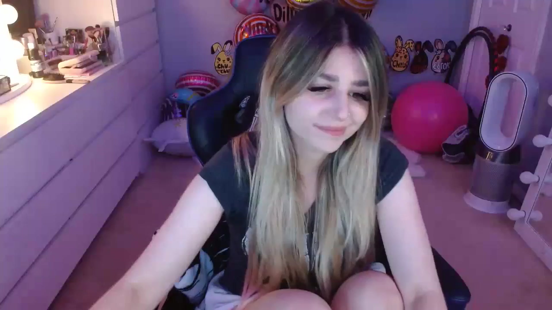 Gallery image thumbnail from Serafina's myfreecams stream on, 09/04/2023, 03:06 image 11 of 20