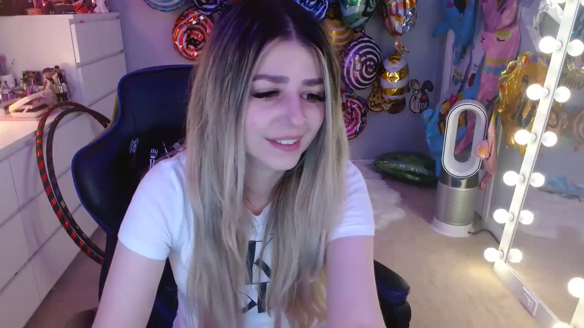 Gallery image thumbnail from Serafina's myfreecams stream on, 09/09/2023, 02:54 image 12 of 20