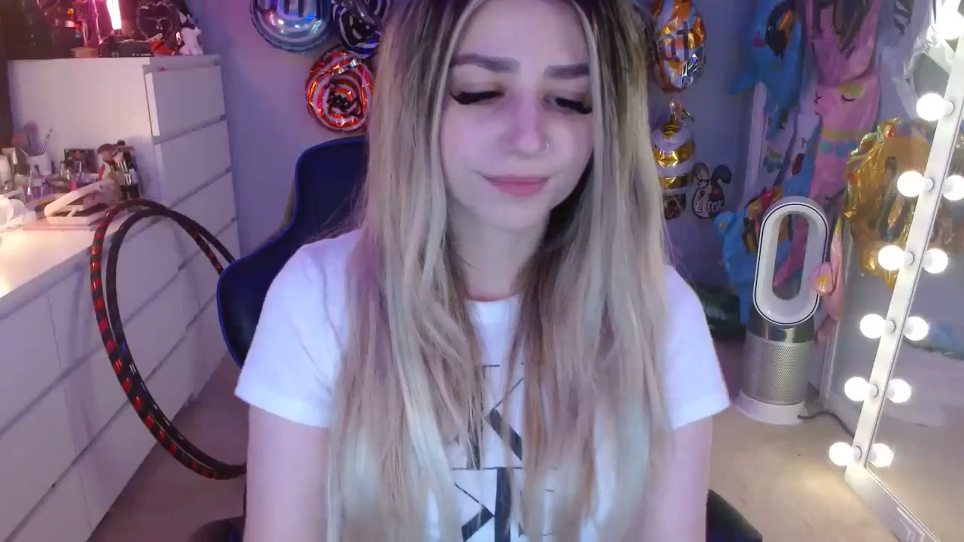 Gallery image thumbnail from Serafina's myfreecams stream on, 09/09/2023, 02:54 image 16 of 20