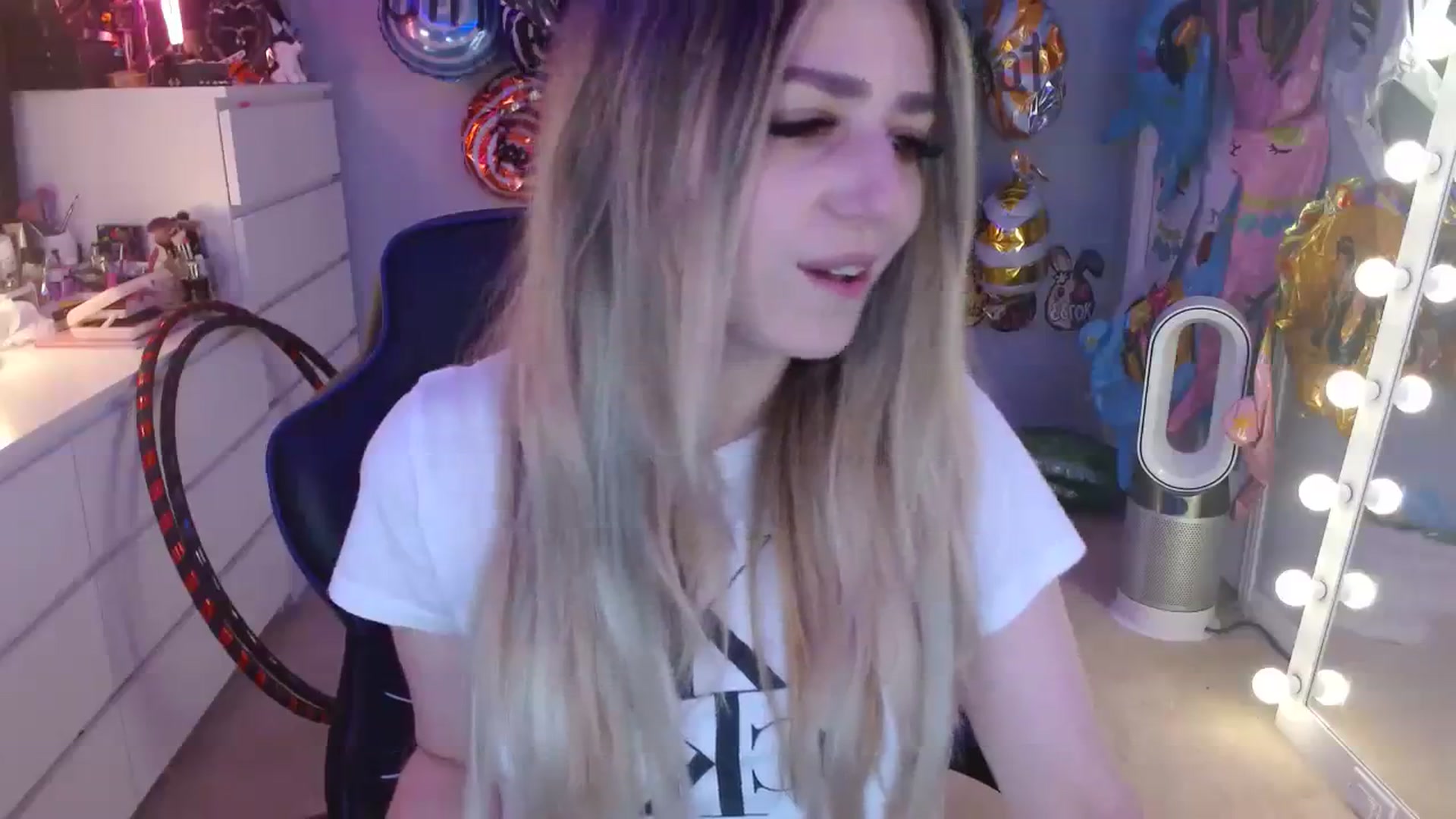 Gallery image thumbnail from Serafina's myfreecams stream on, 09/09/2023, 02:54 image 15 of 20