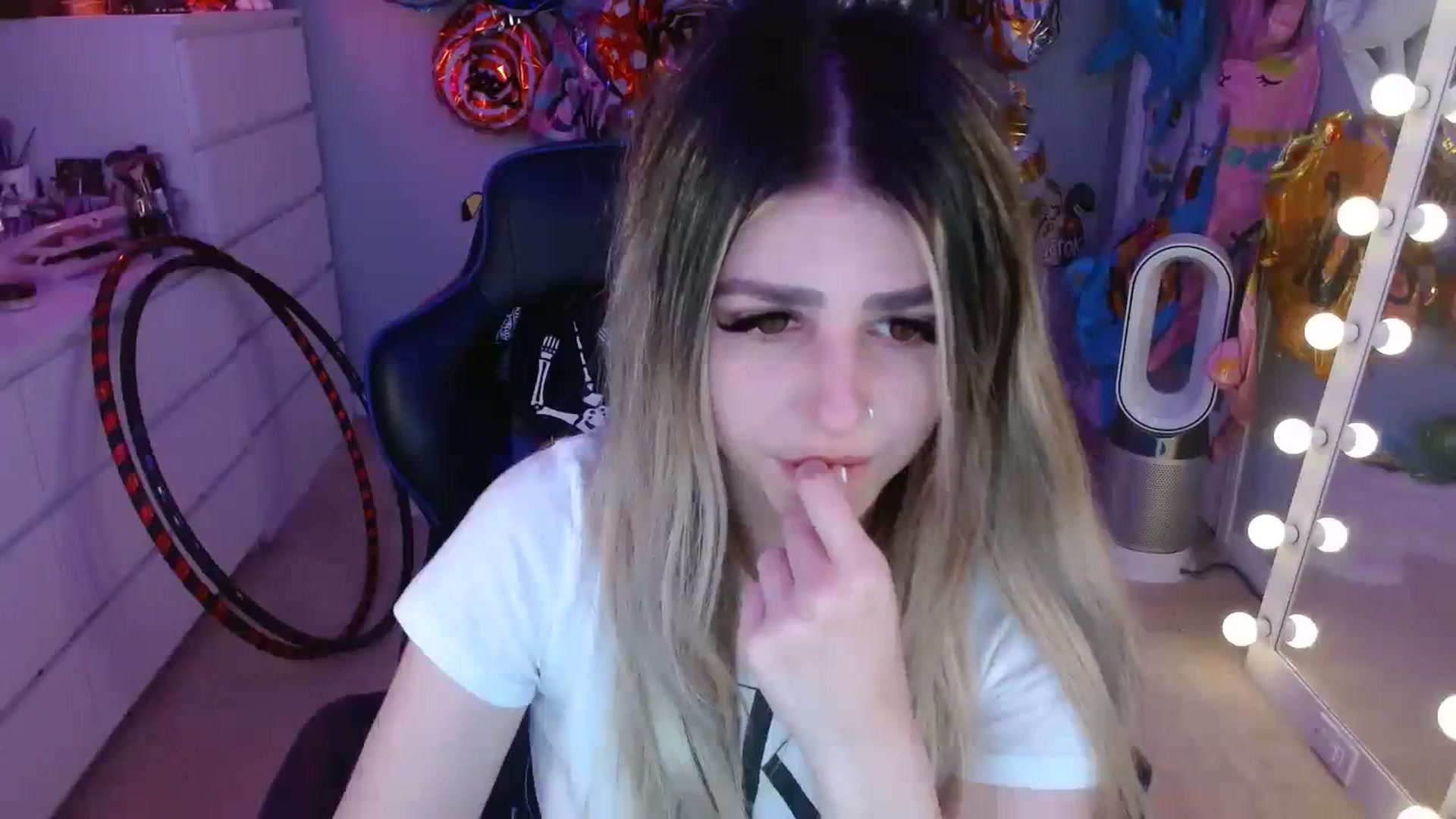 Gallery image thumbnail from Serafina's myfreecams stream on, 09/09/2023, 05:35 image 16 of 20