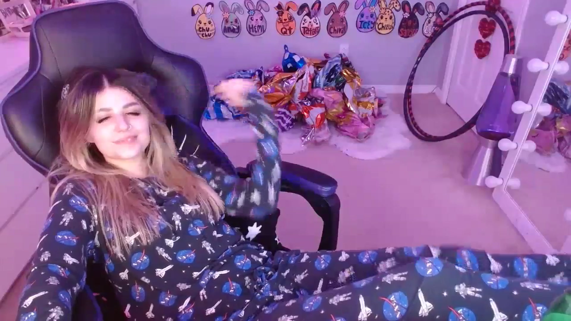 Gallery image thumbnail from Serafina's myfreecams stream on, 09/11/2023, 06:51 image 18 of 20