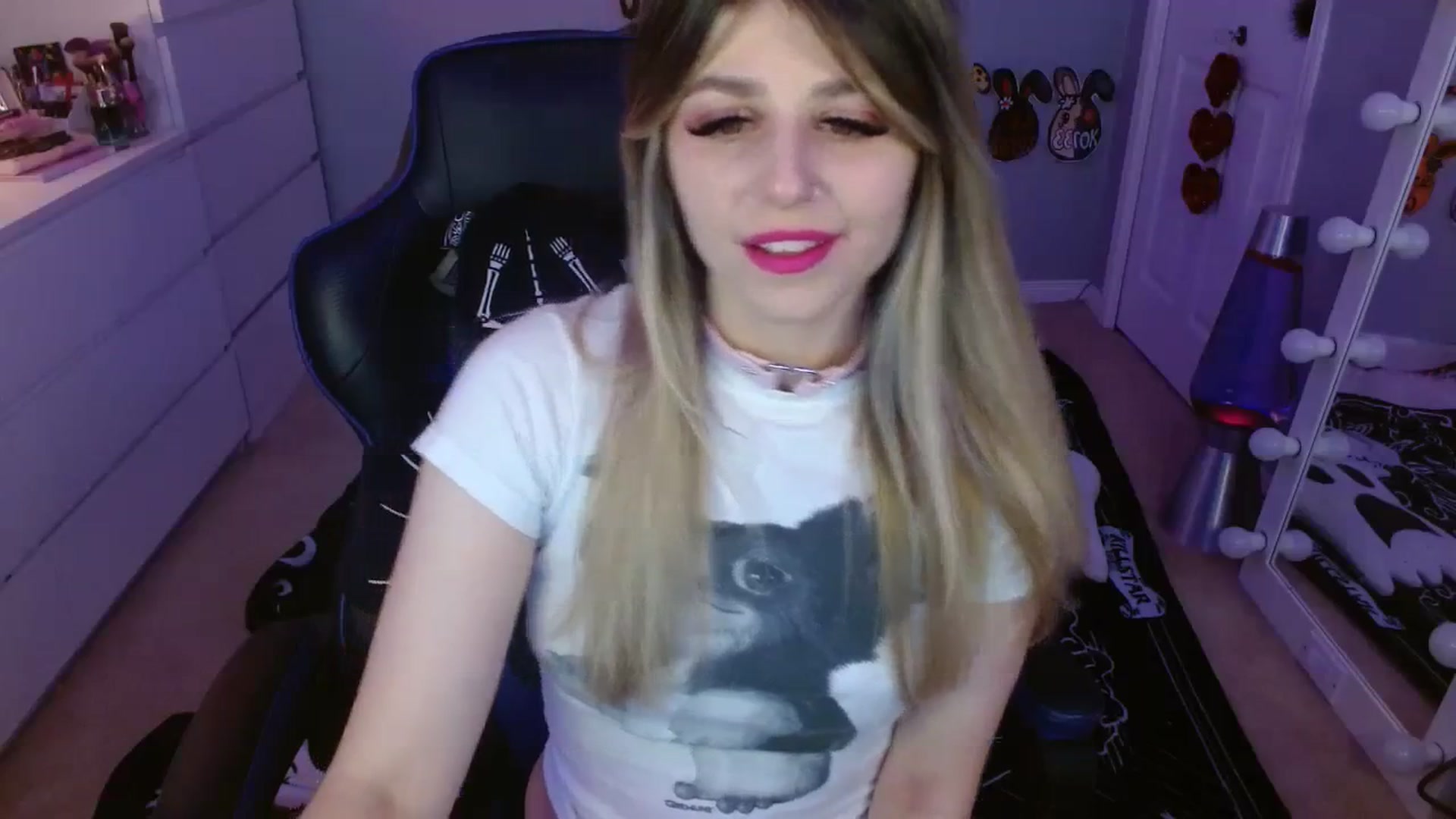 Gallery image thumbnail from Serafina's myfreecams stream on, 09/16/2023, 08:03 image 7 of 20