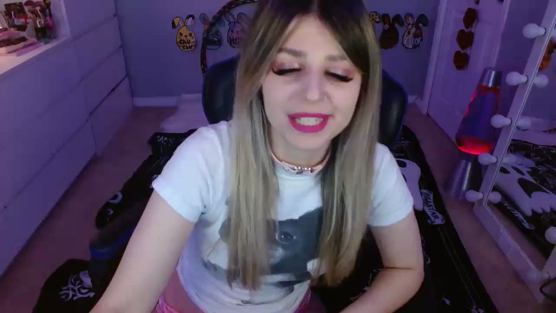 Gallery image thumbnail from Serafina's myfreecams stream on, 09/16/2023, 08:03 image 15 of 20