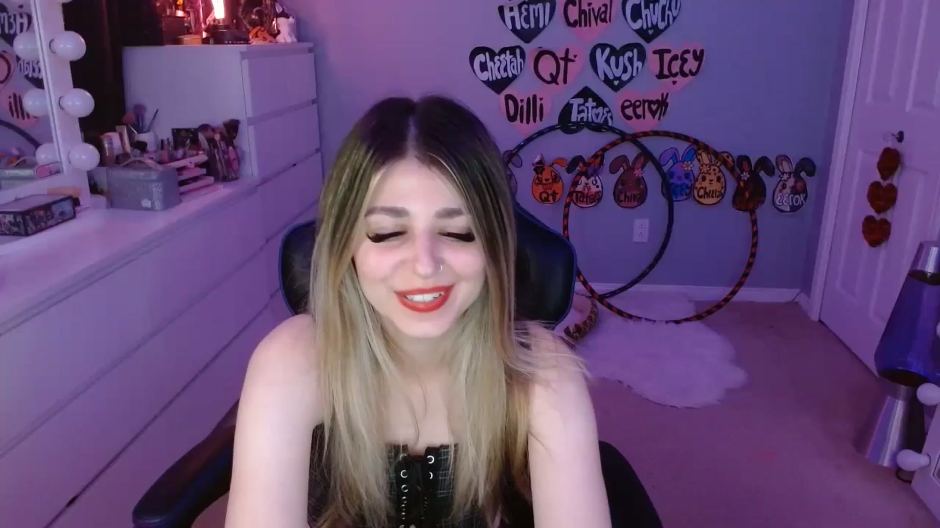 Gallery image thumbnail from Serafina's myfreecams stream on, 09/30/2023, 03:05 image 19 of 20