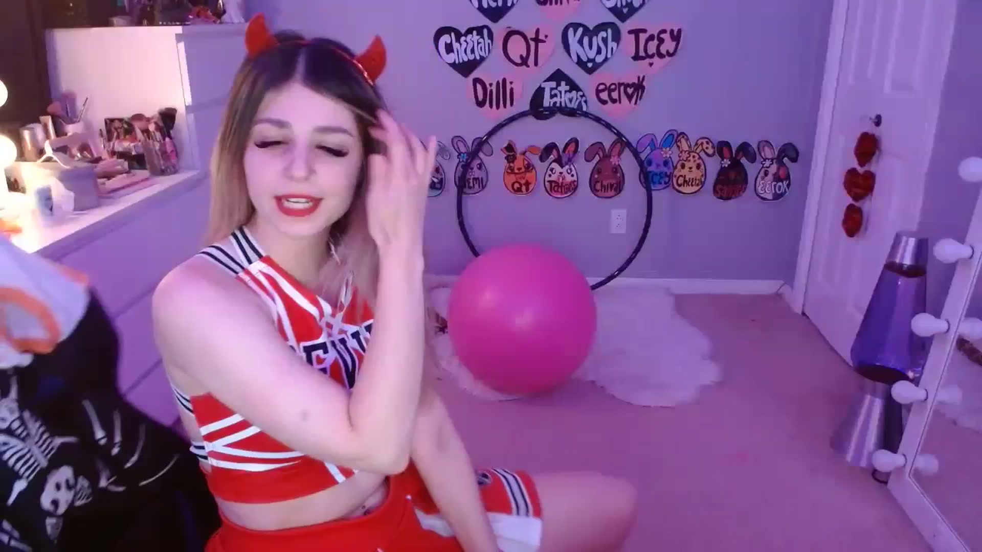 Gallery image thumbnail from Serafina's myfreecams stream on, 10/02/2023, 03:32 image 1 of 20