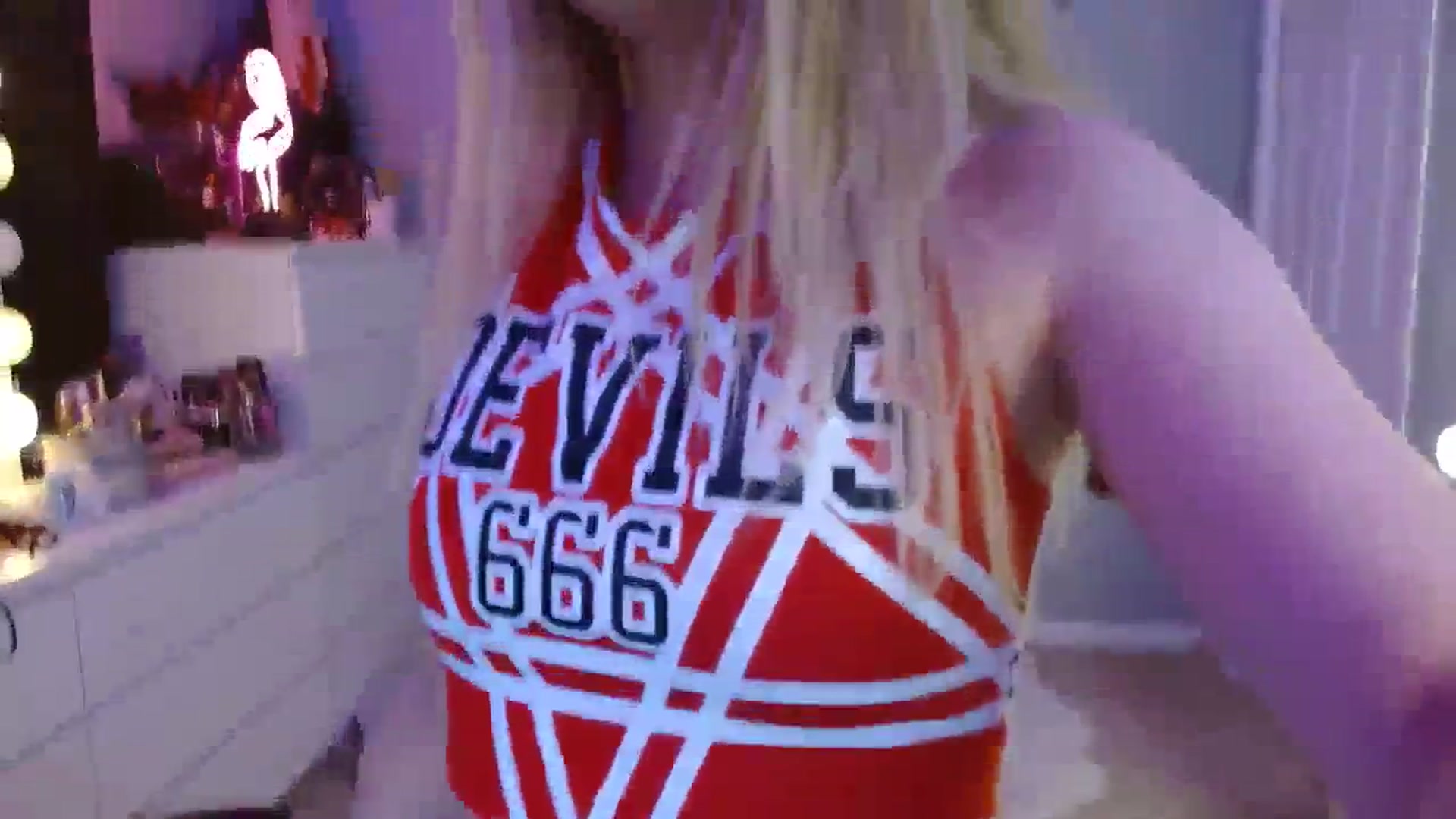 Gallery image thumbnail from Serafina's myfreecams stream on, 10/02/2023, 03:32 image 4 of 20