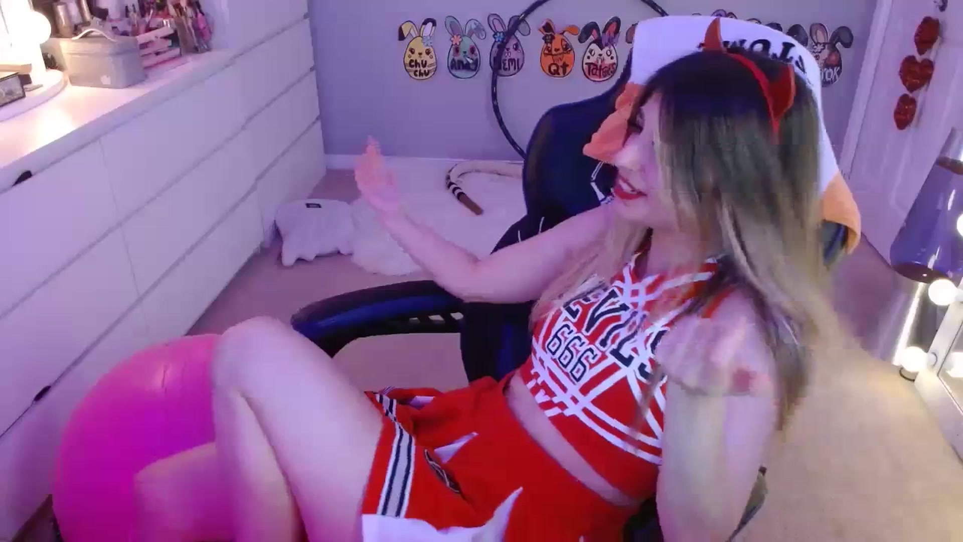 Gallery image thumbnail from Serafina's myfreecams stream on, 10/02/2023, 03:32 image 11 of 20