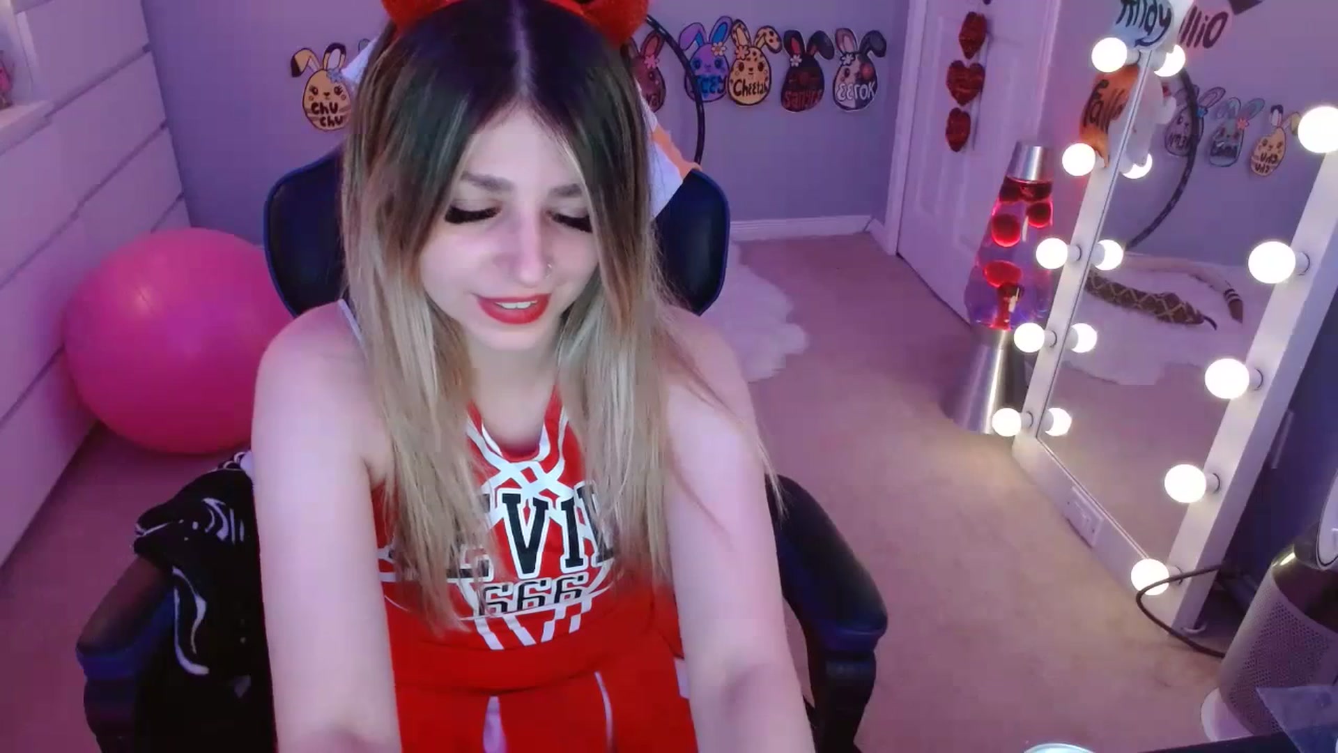 Gallery image thumbnail from Serafina's myfreecams stream on, 10/02/2023, 08:43 image 13 of 20