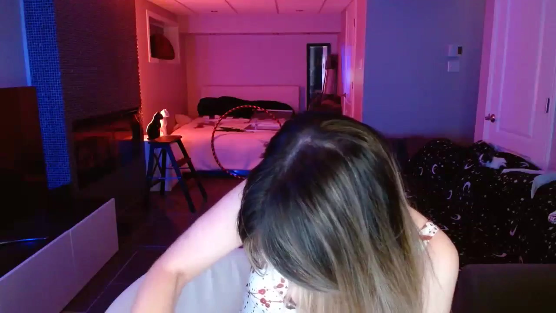 Gallery image thumbnail from Serafina's myfreecams stream on, 10/04/2023, 07:33 image 18 of 20