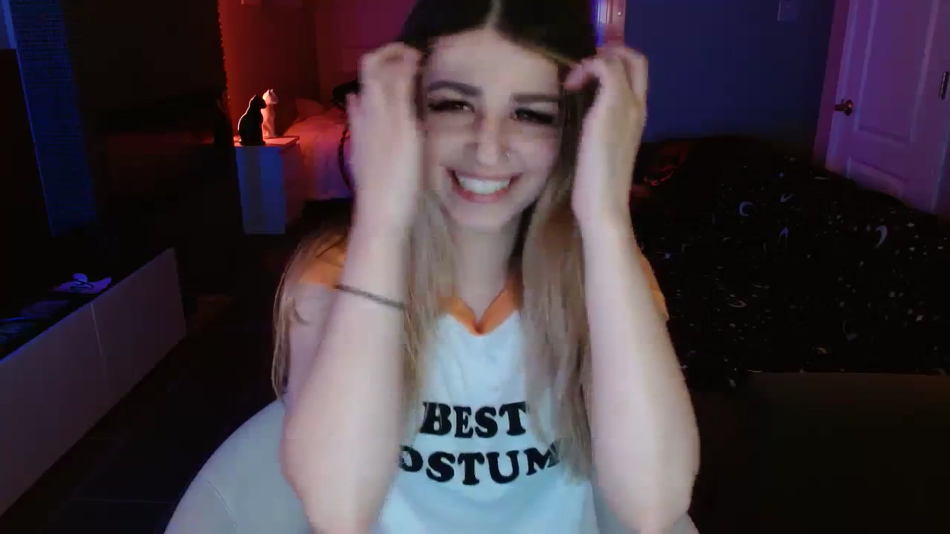 Gallery image thumbnail from Serafina's myfreecams stream on, 10/05/2023, 03:33 image 4 of 20