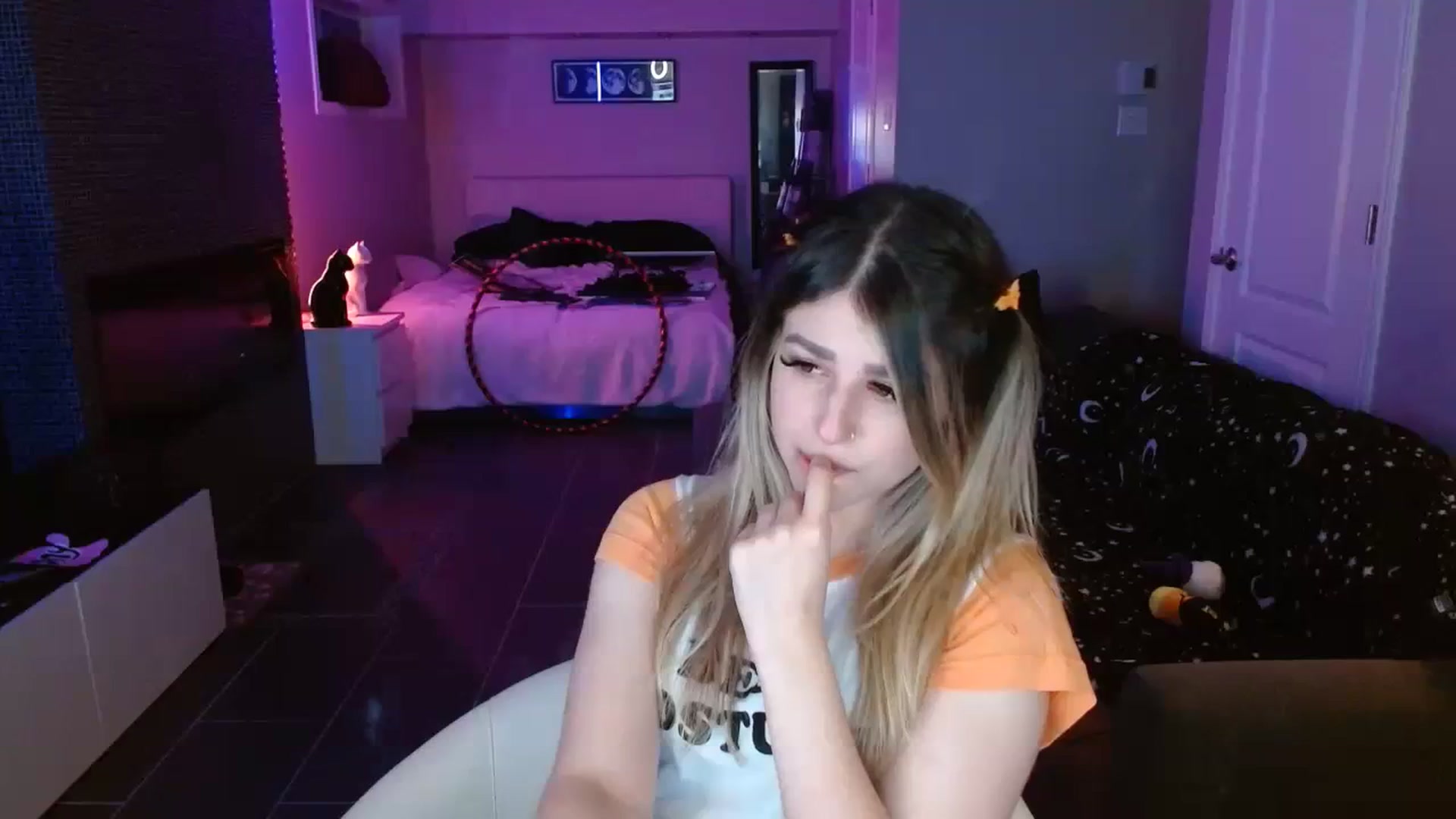 Gallery image thumbnail from Serafina's myfreecams stream on, 10/05/2023, 05:50 image 19 of 20