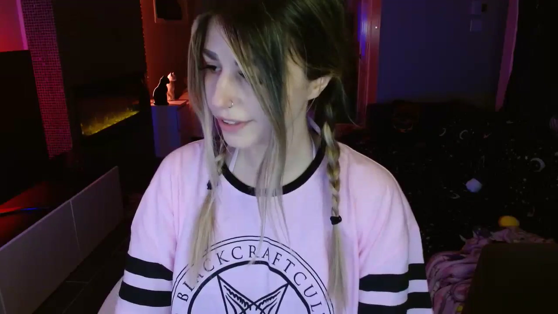 Gallery image thumbnail from Serafina's myfreecams stream on, 10/06/2023, 05:54 image 11 of 20