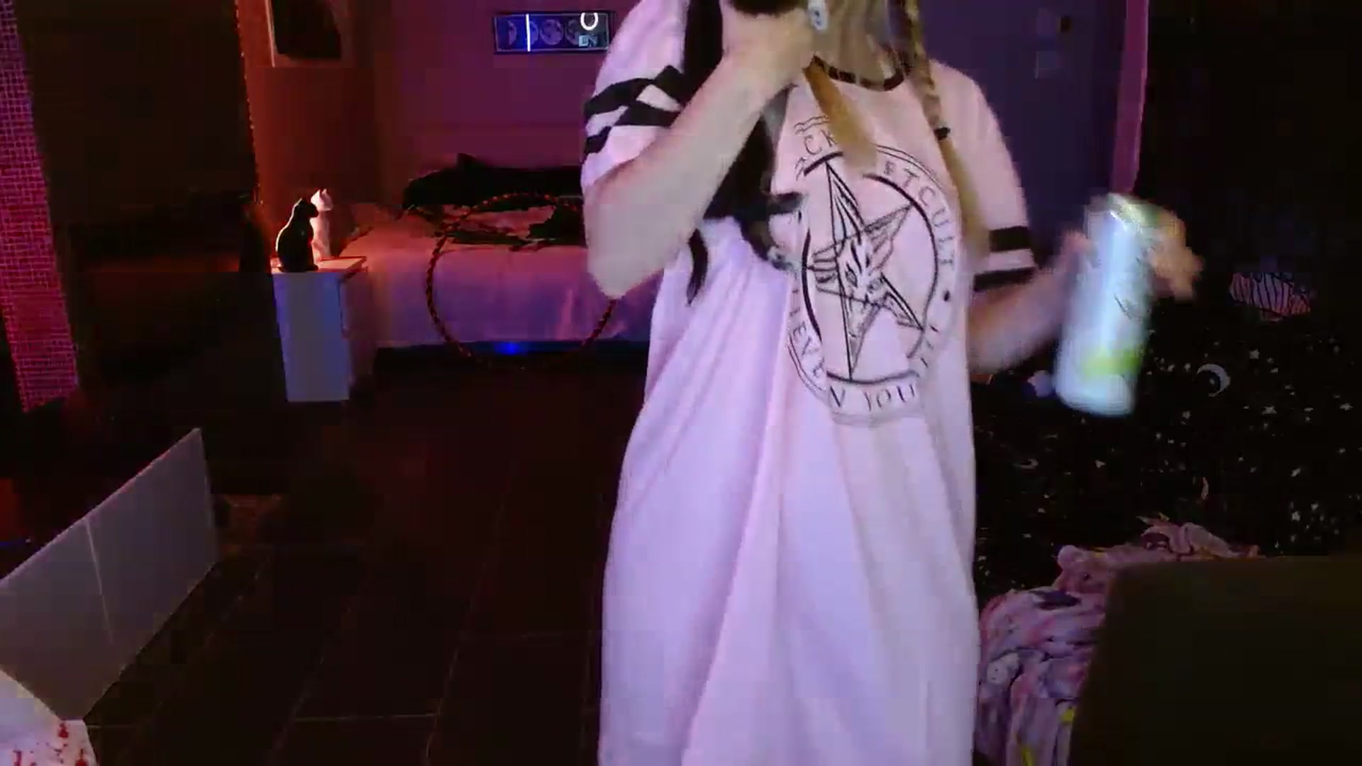 Gallery image thumbnail from Serafina's myfreecams stream on, 10/06/2023, 05:54 image 7 of 20