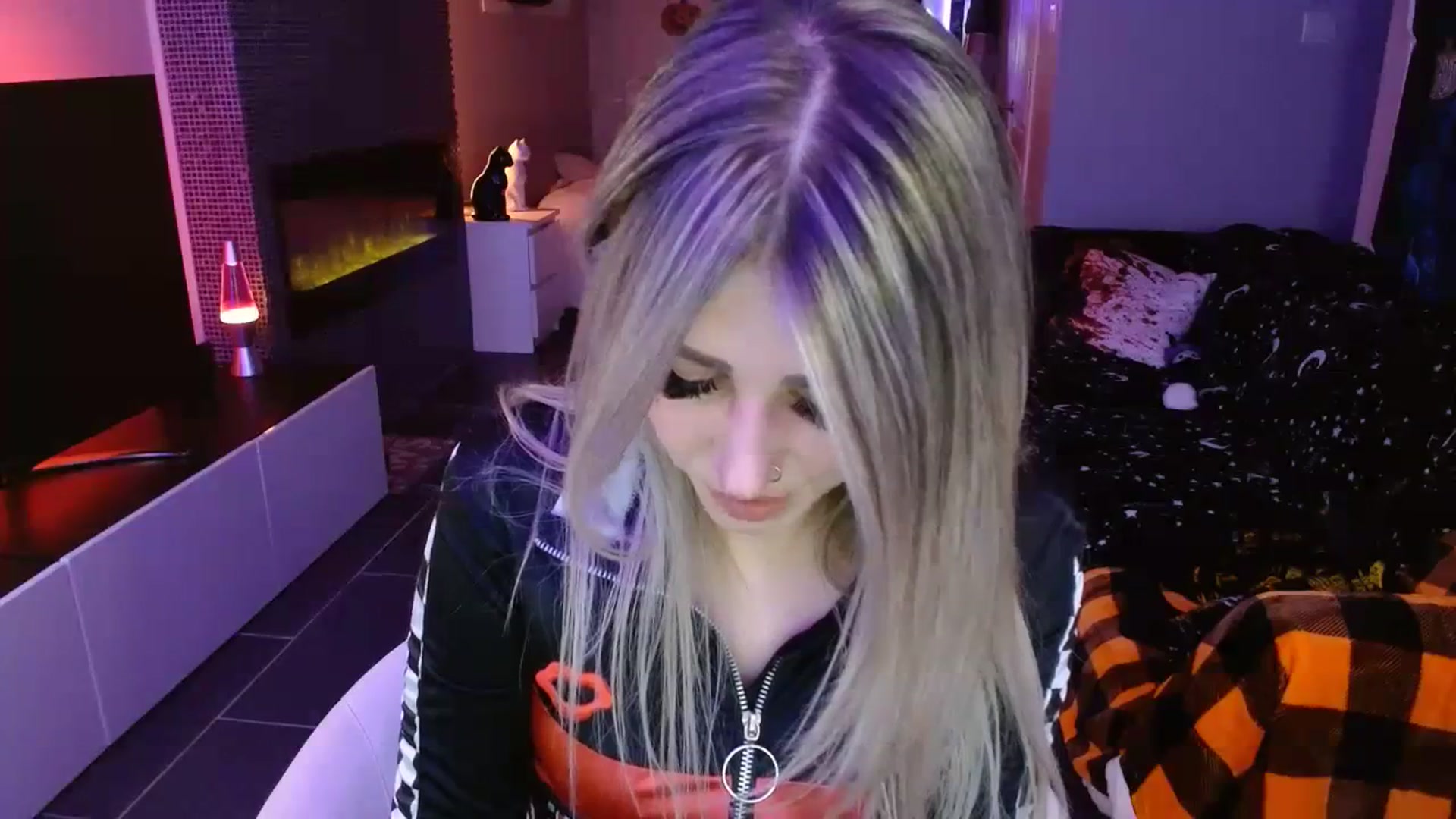 Gallery image thumbnail from Serafina's myfreecams stream on, 10/19/2023, 02:53 image 4 of 20