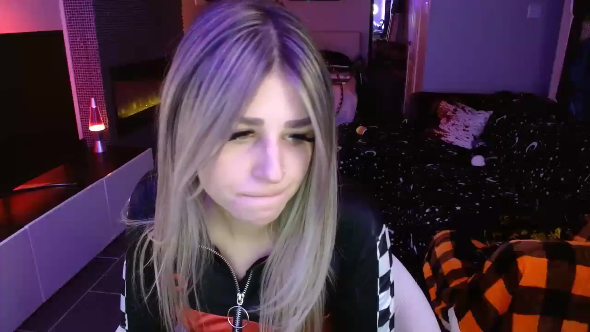 Gallery image thumbnail from Serafina's myfreecams stream on, 10/19/2023, 02:53 image 1 of 20