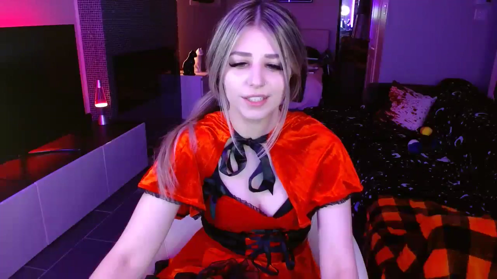 Gallery image thumbnail from Serafina's myfreecams stream on, 10/21/2023, 01:28 image 18 of 20