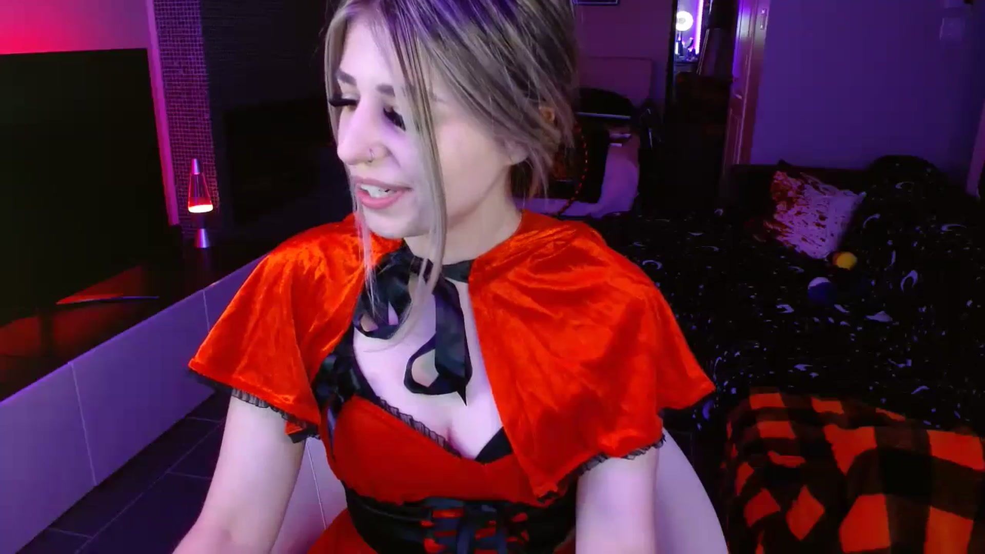Gallery image thumbnail from Serafina's myfreecams stream on, 10/21/2023, 01:28 image 12 of 20