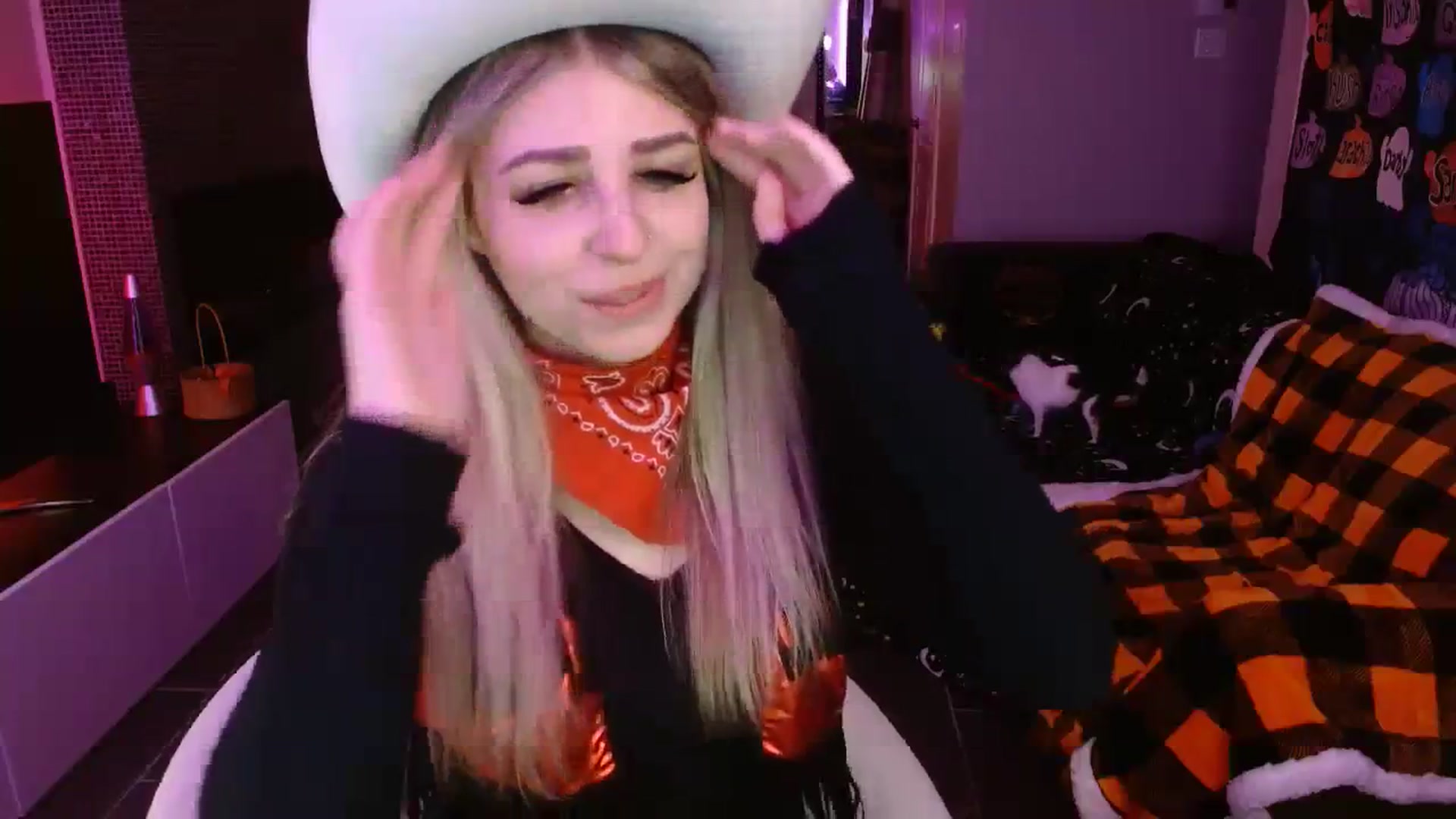 Gallery image thumbnail from Serafina's myfreecams stream on, 10/28/2023, 03:03 image 8 of 20