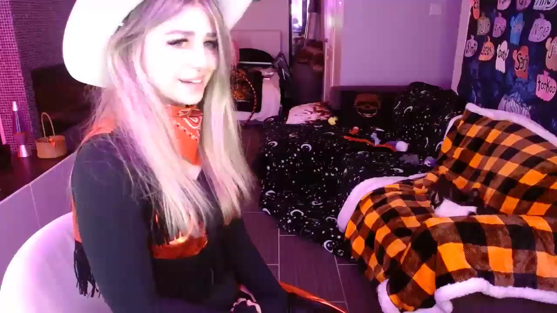 Gallery image thumbnail from Serafina's myfreecams stream on, 10/28/2023, 03:03 image 19 of 20