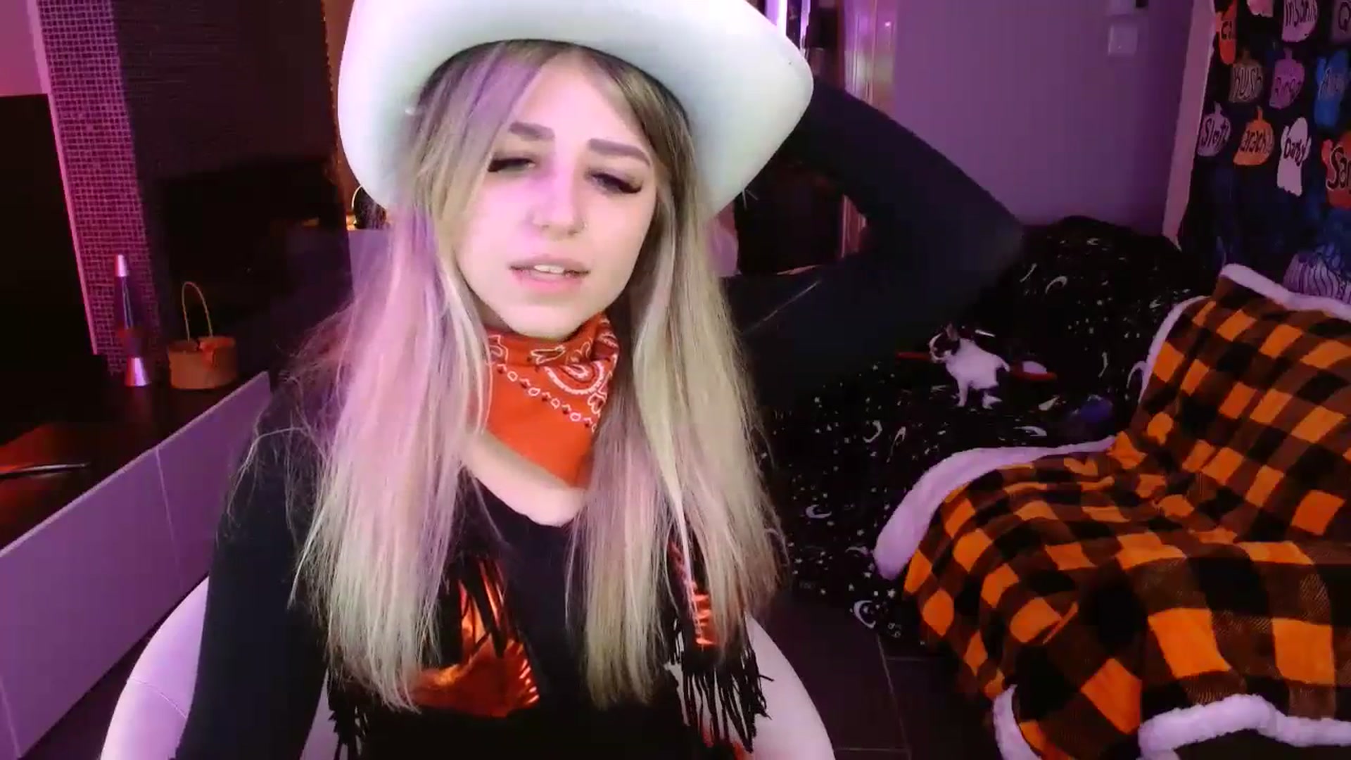 Gallery image thumbnail from Serafina's myfreecams stream on, 10/28/2023, 03:03 image 9 of 20