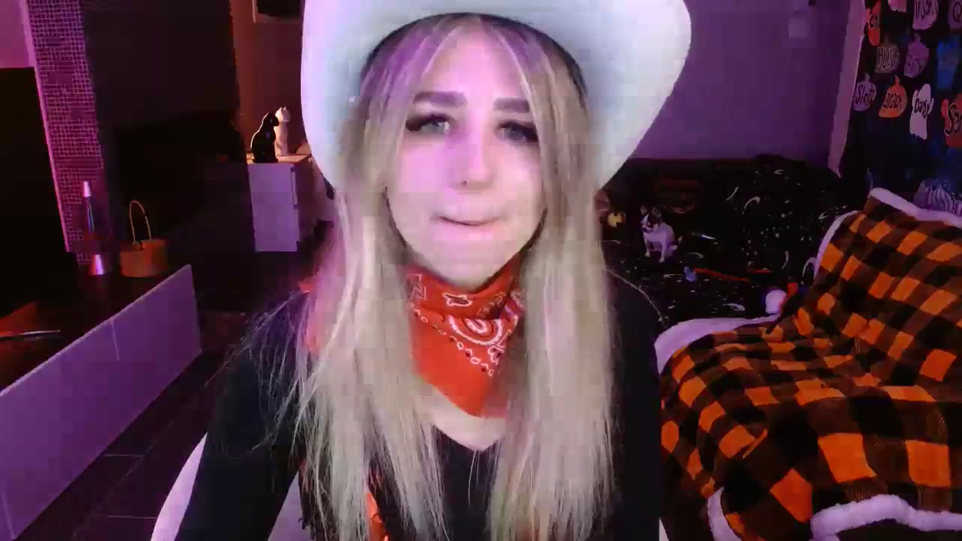 Gallery image thumbnail from Serafina's myfreecams stream on, 10/28/2023, 03:03 image 2 of 20