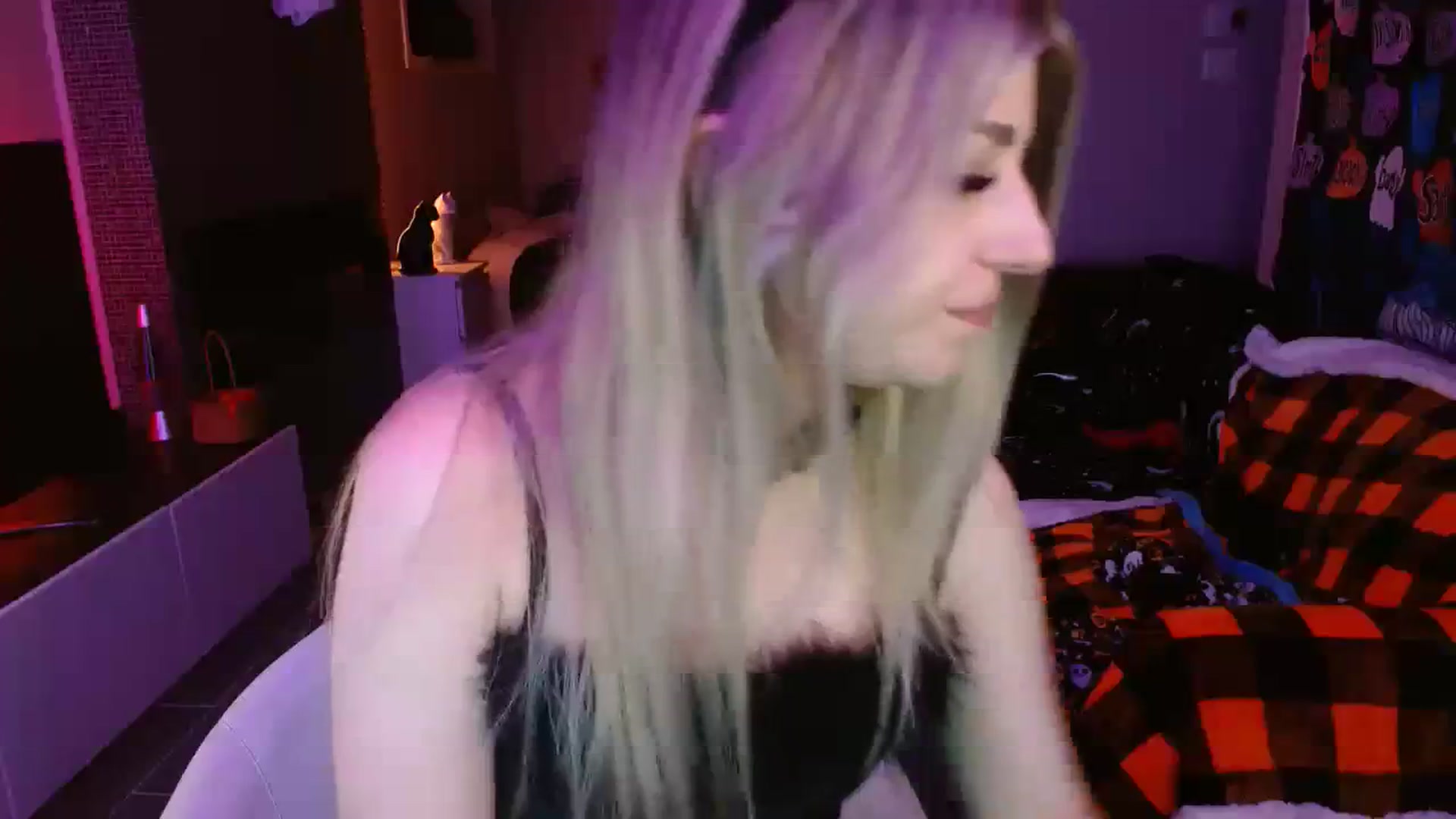 Gallery image thumbnail from Serafina's myfreecams stream on, 10/29/2023, 04:06 image 3 of 20