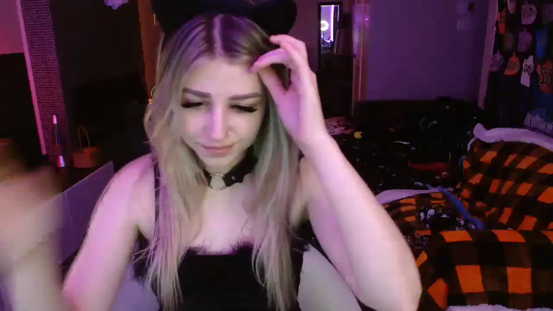 Gallery image thumbnail from Serafina's myfreecams stream on, 10/29/2023, 04:06 image 9 of 20