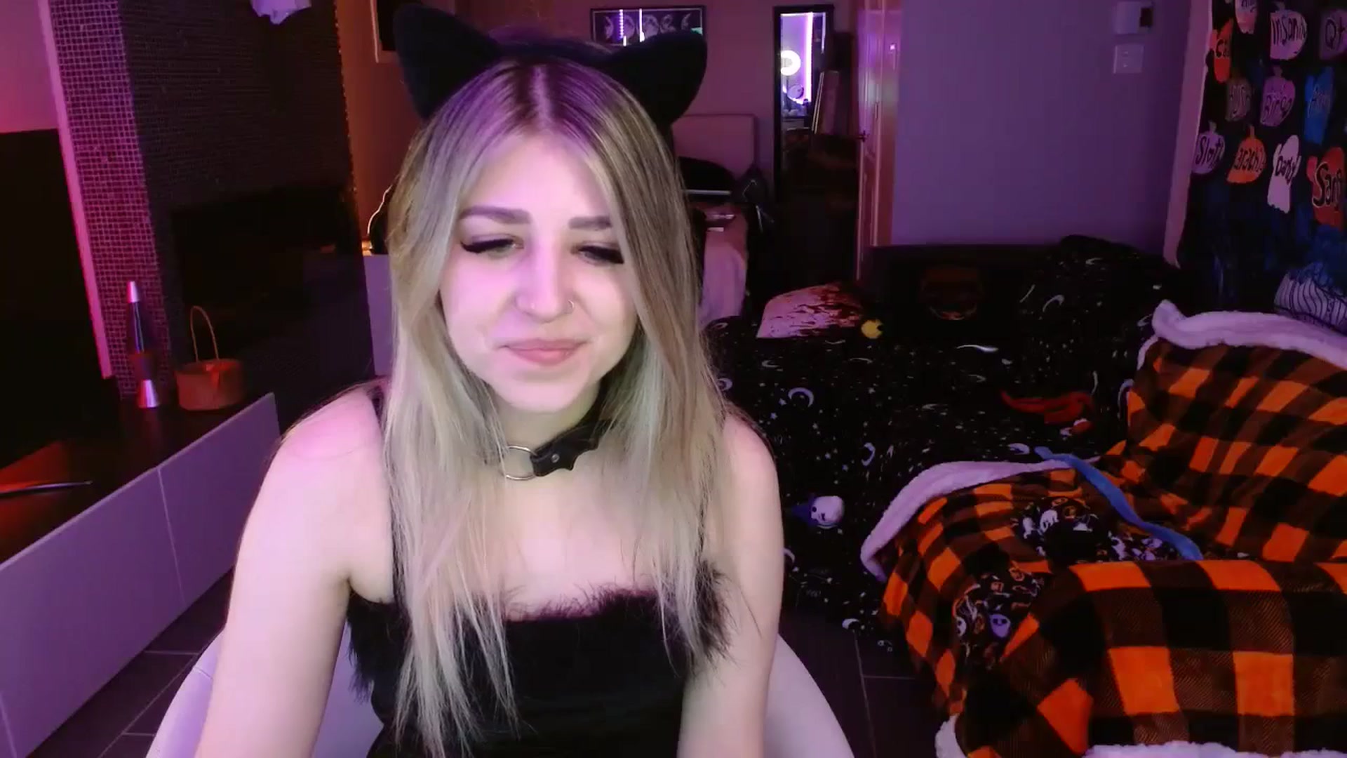 Gallery image thumbnail from Serafina's myfreecams stream on, 10/29/2023, 04:06 image 4 of 20