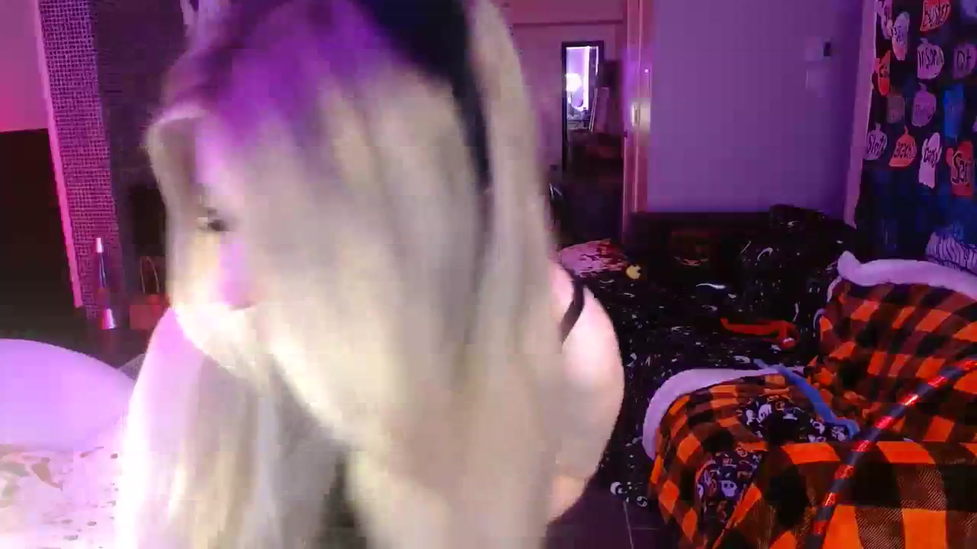 Gallery image thumbnail from Serafina's myfreecams stream on, 10/29/2023, 04:06 image 12 of 20