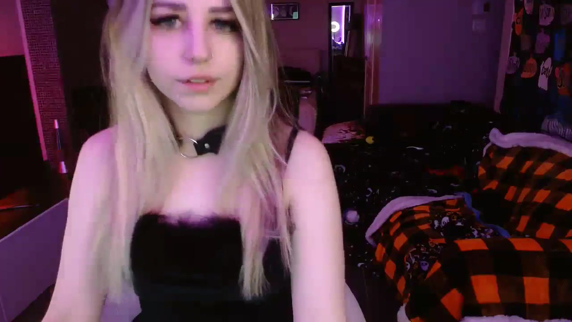 Gallery image thumbnail from Serafina's myfreecams stream on, 10/29/2023, 04:06 image 2 of 20