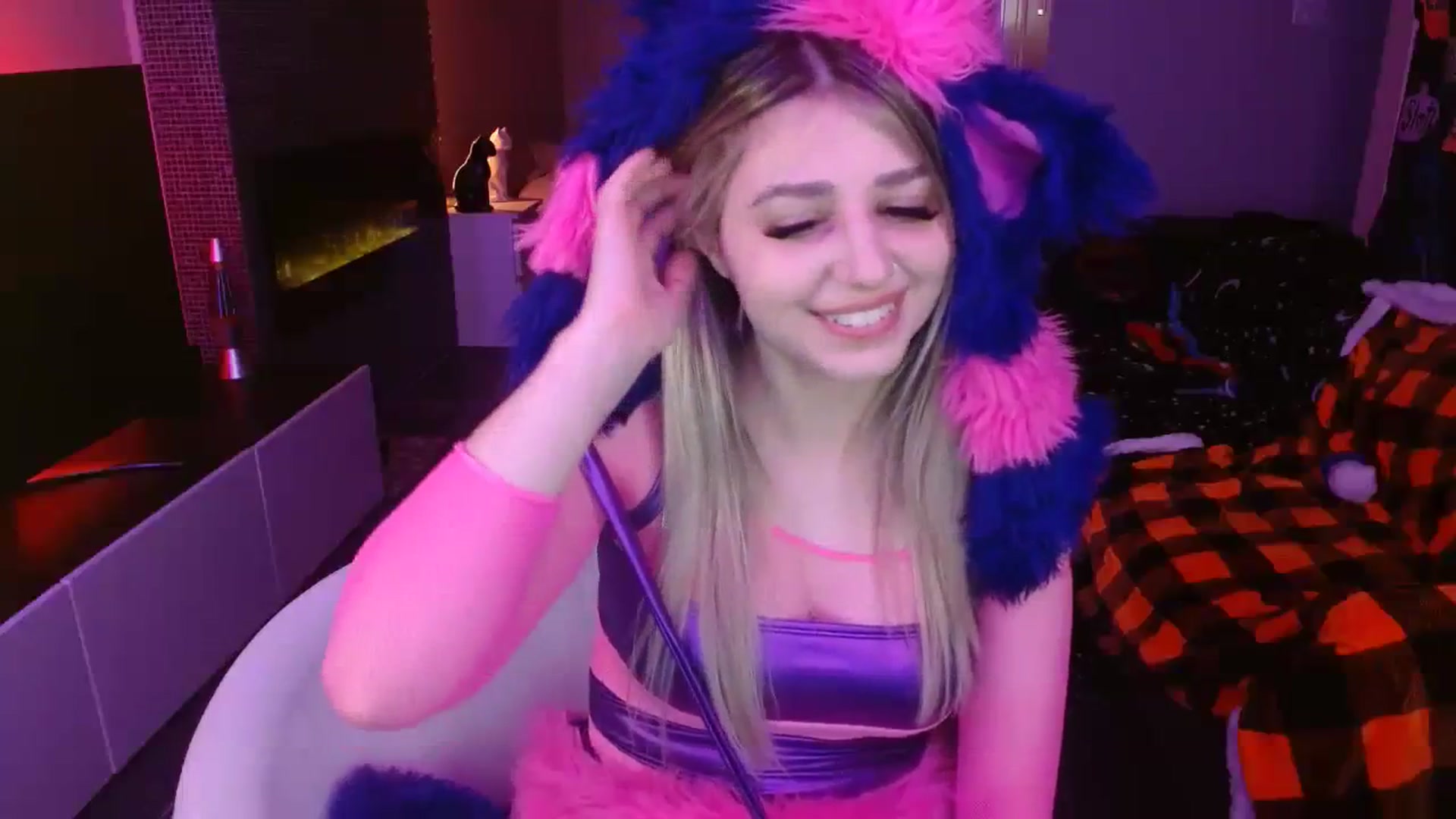 Gallery image thumbnail from Serafina's myfreecams stream on, 10/30/2023, 04:40 image 12 of 20