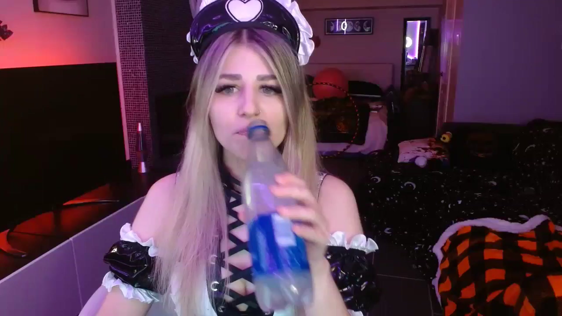 Gallery image thumbnail from Serafina's myfreecams stream on, 10/31/2023, 04:29 image 1 of 20