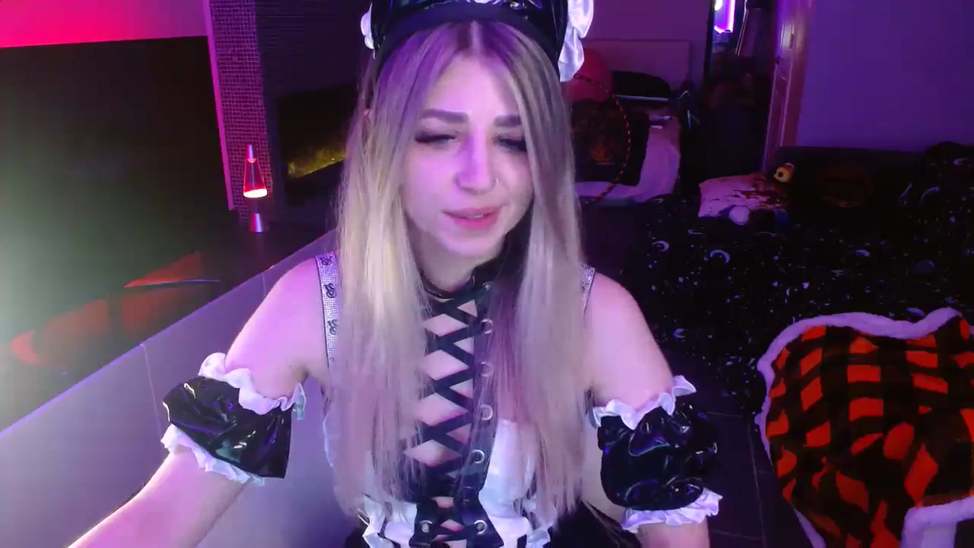 Gallery image thumbnail from Serafina's myfreecams stream on, 10/31/2023, 04:42 image 16 of 20