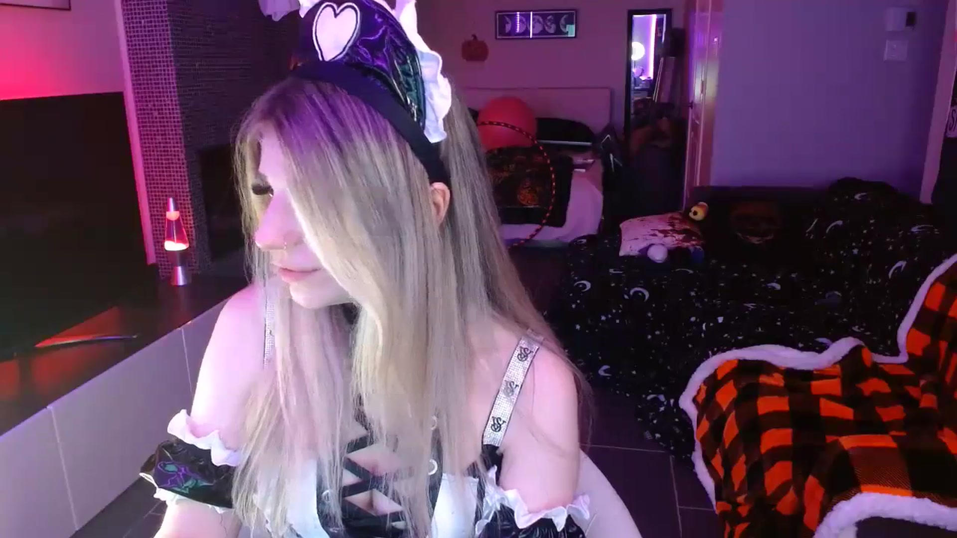 Gallery image thumbnail from Serafina's myfreecams stream on, 10/31/2023, 06:22 image 20 of 20
