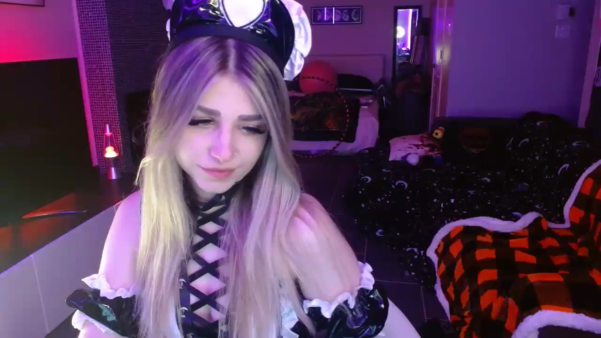 Gallery image thumbnail from Serafina's myfreecams stream on, 10/31/2023, 06:22 image 7 of 20