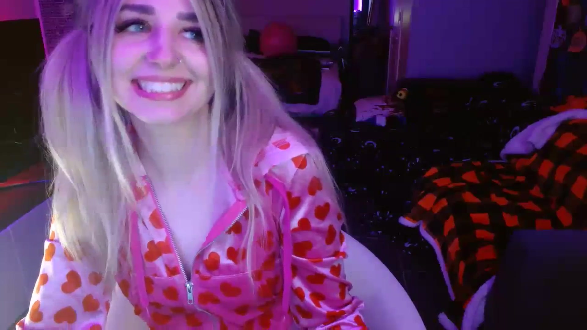 Gallery image thumbnail from Serafina's myfreecams stream on, 11/02/2023, 05:28 image 11 of 20
