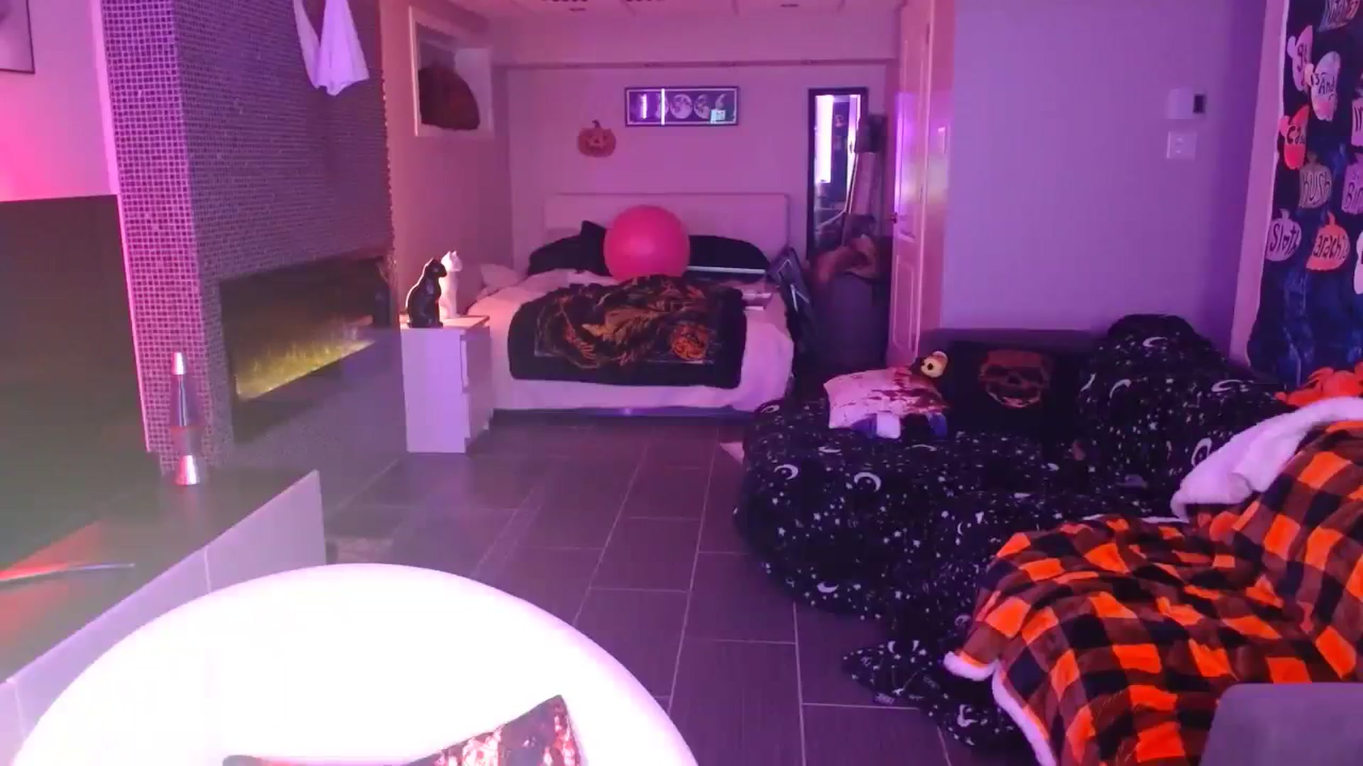 Gallery image thumbnail from Serafina's myfreecams stream on, 11/02/2023, 05:28 image 2 of 20