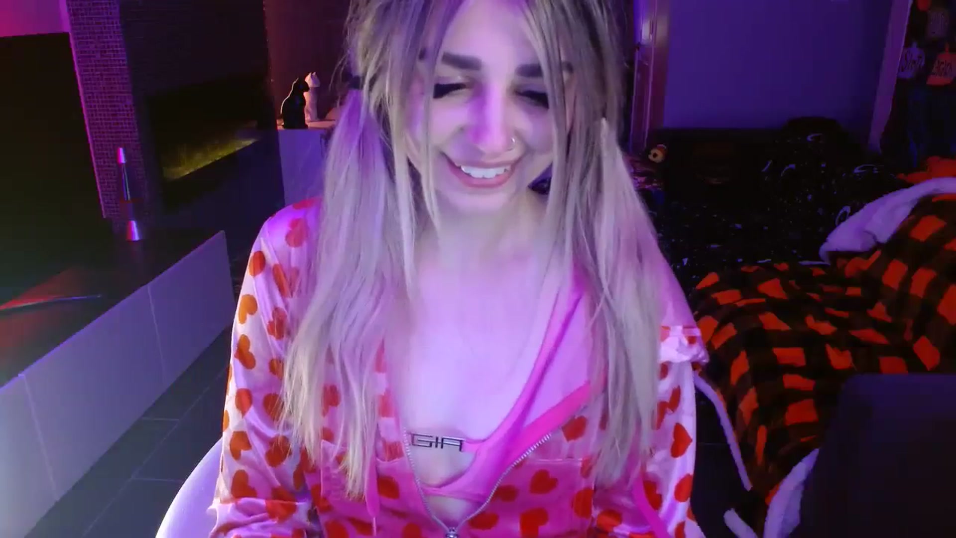 Gallery image thumbnail from Serafina's myfreecams stream on, 11/02/2023, 07:06 image 11 of 20