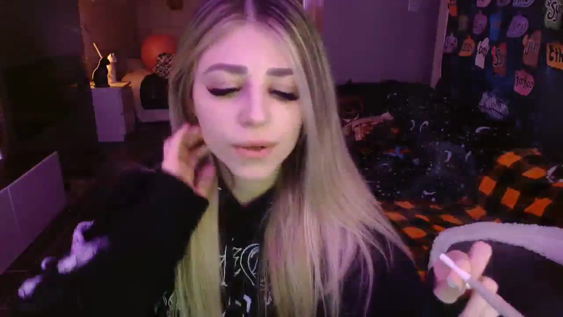 Gallery image thumbnail from Serafina's myfreecams stream on, 11/10/2023, 04:23 image 8 of 20