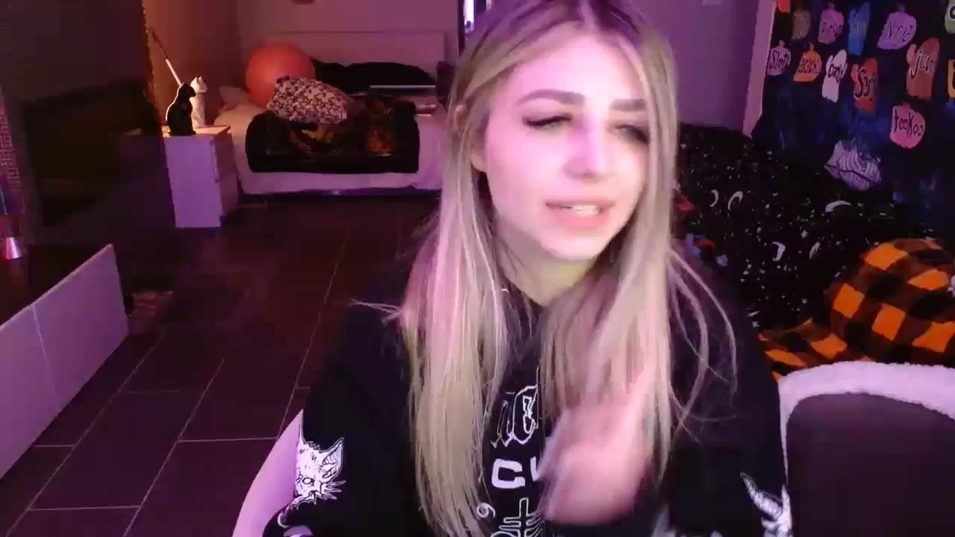 Gallery image thumbnail from Serafina's myfreecams stream on, 11/10/2023, 04:23 image 20 of 20