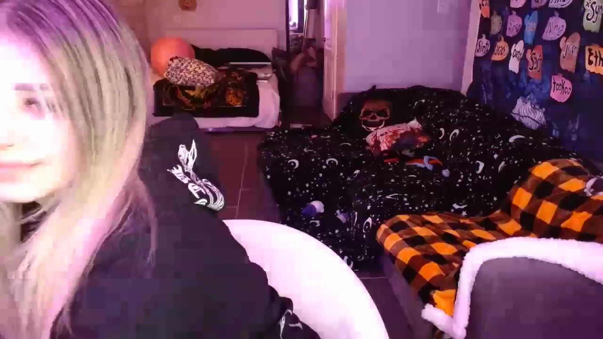 Gallery image thumbnail from Serafina's myfreecams stream on, 11/10/2023, 04:23 image 10 of 20