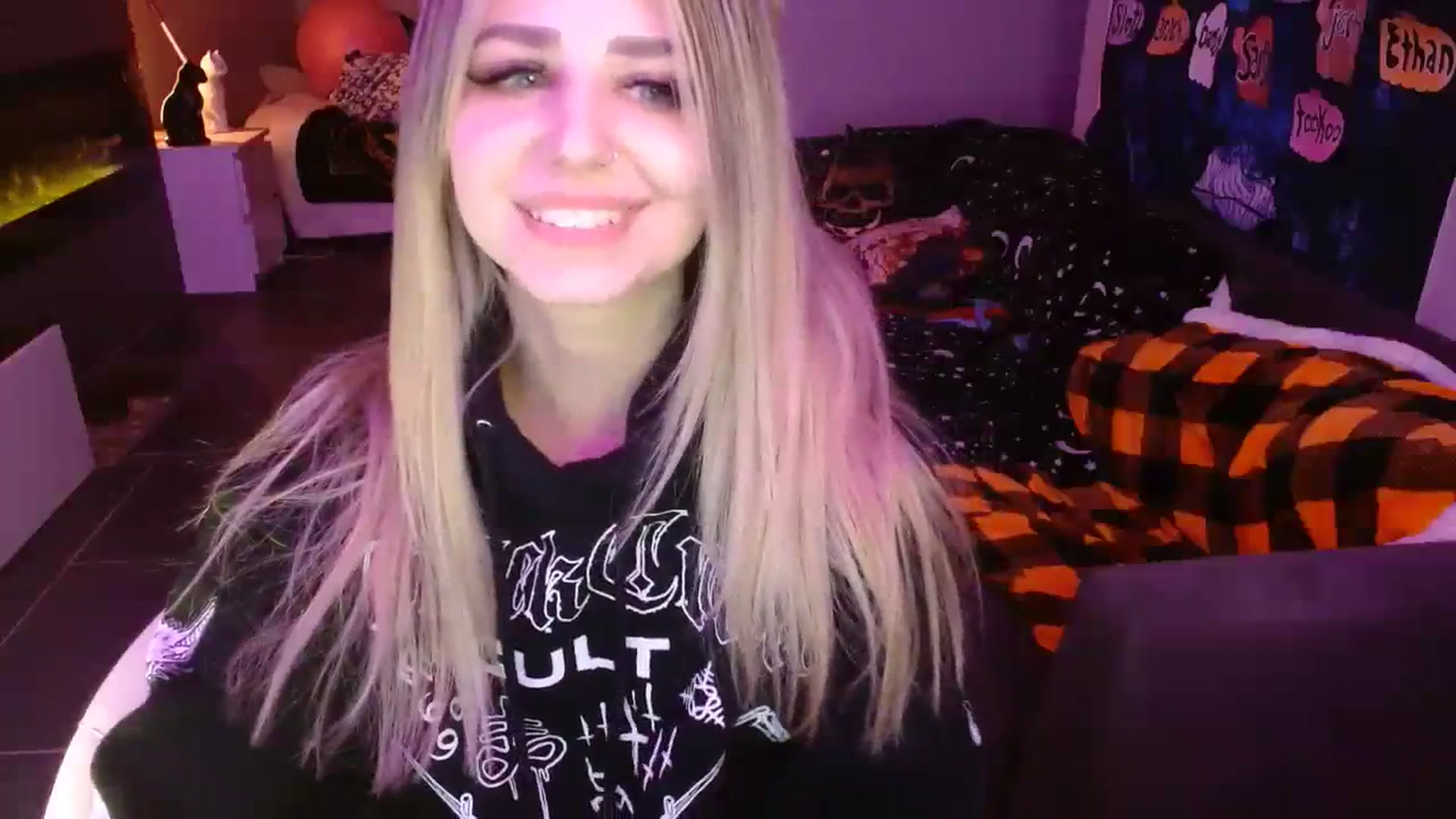Gallery image thumbnail from Serafina's myfreecams stream on, 11/10/2023, 07:35 image 19 of 20