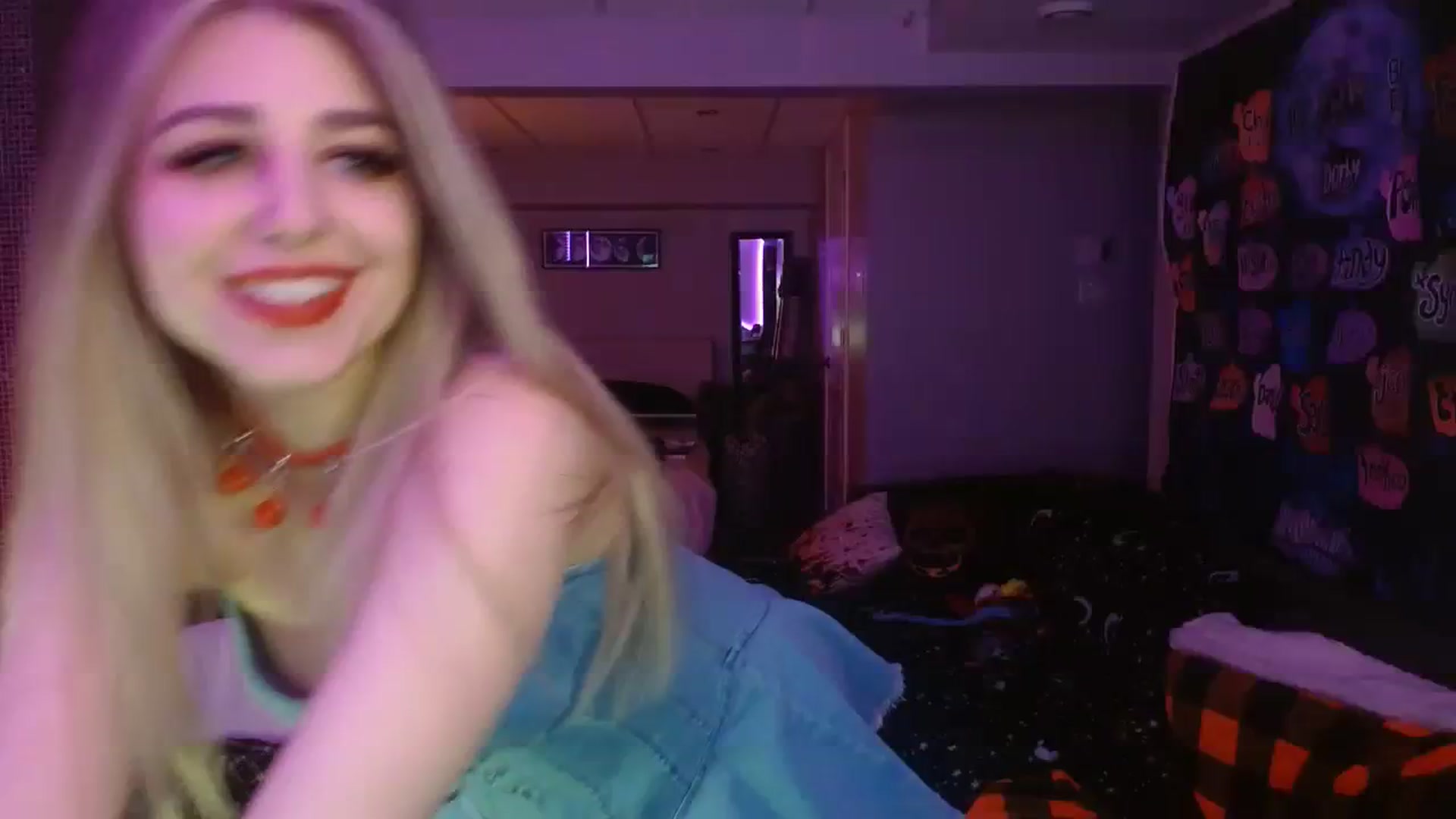 Gallery image thumbnail from Serafina's myfreecams stream on, 11/12/2023, 06:12 image 17 of 20