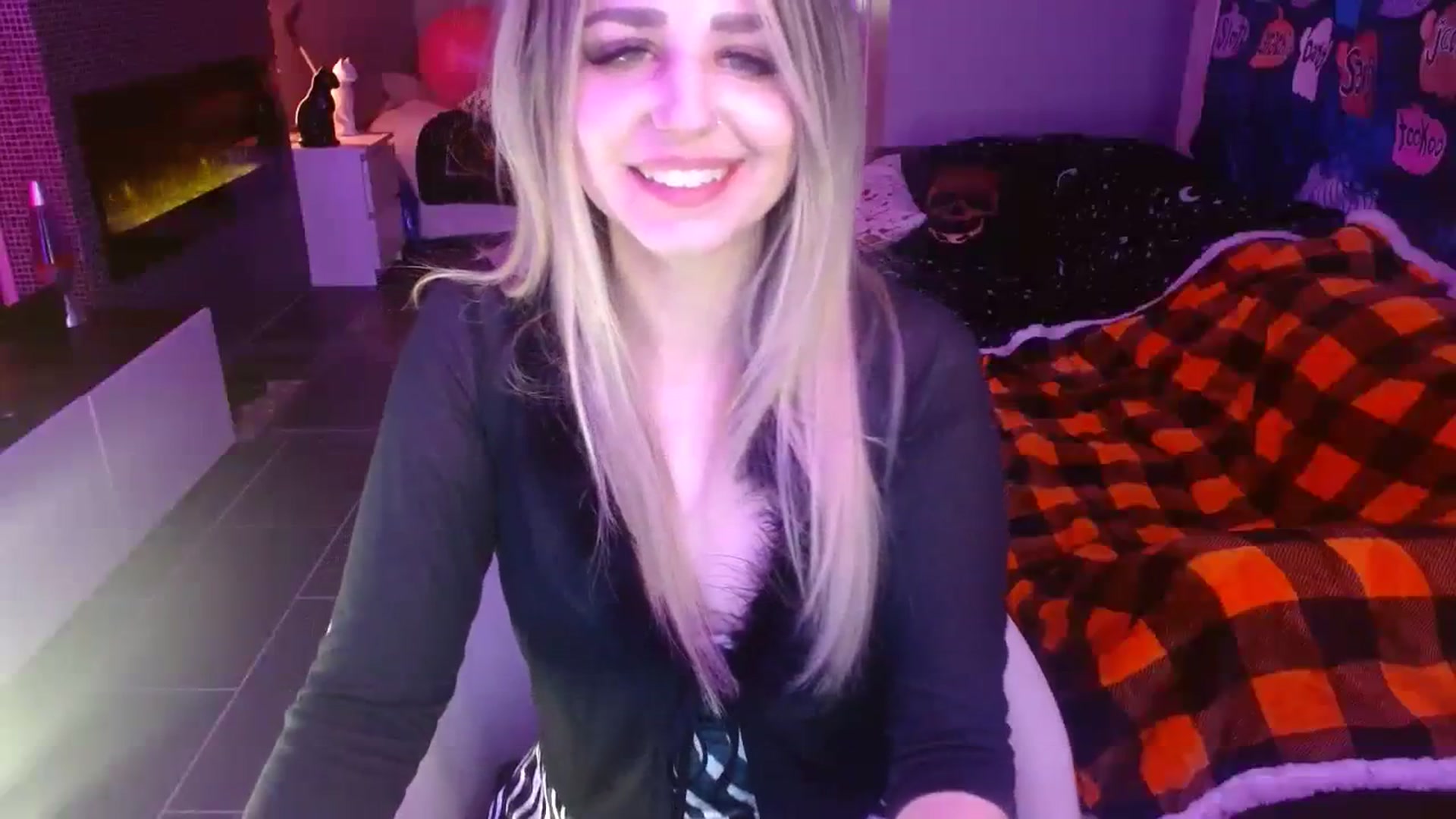 Gallery image thumbnail from Serafina's myfreecams stream on, 11/13/2023, 04:45 image 19 of 20